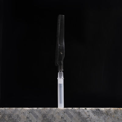 22G 3/4&quot; ventana del retroceso de la aguja de la colección de la sangre de la seguridad para venoso